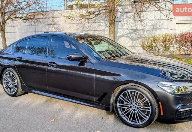 Серый БМВ 5 Серия, объемом двигателя 3 л и пробегом 139 тыс. км за 36600 $, фото 3 на Automoto.ua