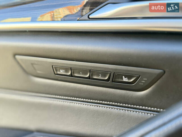 Серый БМВ 5 Серия, объемом двигателя 3 л и пробегом 93 тыс. км за 33500 $, фото 21 на Automoto.ua