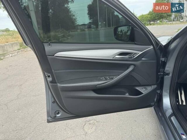 Серый БМВ 5 Серия, объемом двигателя 2 л и пробегом 118 тыс. км за 29500 $, фото 25 на Automoto.ua