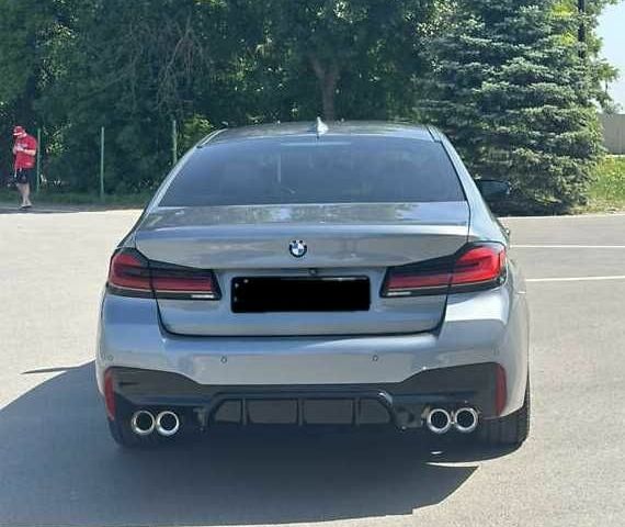 Серый БМВ 5 Серия, объемом двигателя 3 л и пробегом 120 тыс. км за 25000 $, фото 4 на Automoto.ua