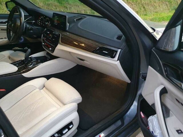 Сірий БМВ 5 Серія, об'ємом двигуна 0 л та пробігом 89 тис. км за 20100 $, фото 13 на Automoto.ua