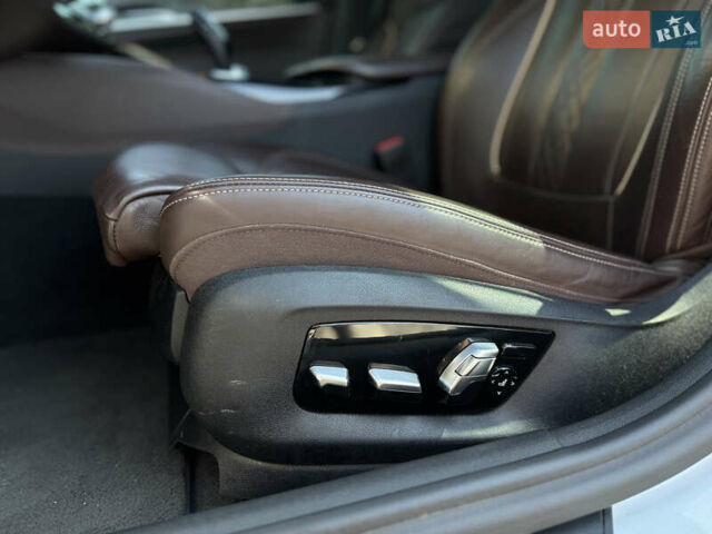 Сірий БМВ 5 Серія, об'ємом двигуна 3 л та пробігом 115 тис. км за 36500 $, фото 25 на Automoto.ua