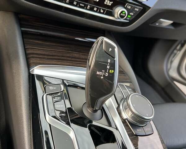 Сірий БМВ 5 Серія, об'ємом двигуна 2 л та пробігом 100 тис. км за 28500 $, фото 28 на Automoto.ua