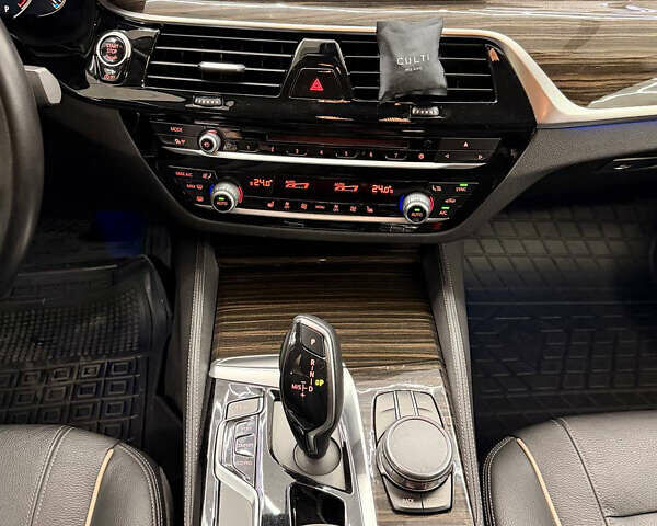 Серый БМВ 5 Серия, объемом двигателя 2 л и пробегом 131 тыс. км за 24000 $, фото 22 на Automoto.ua