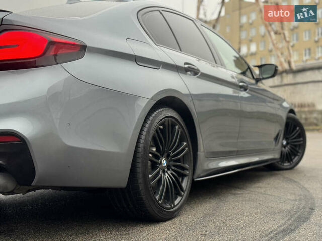 Сірий БМВ 5 Серія, об'ємом двигуна 3 л та пробігом 141 тис. км за 29999 $, фото 12 на Automoto.ua