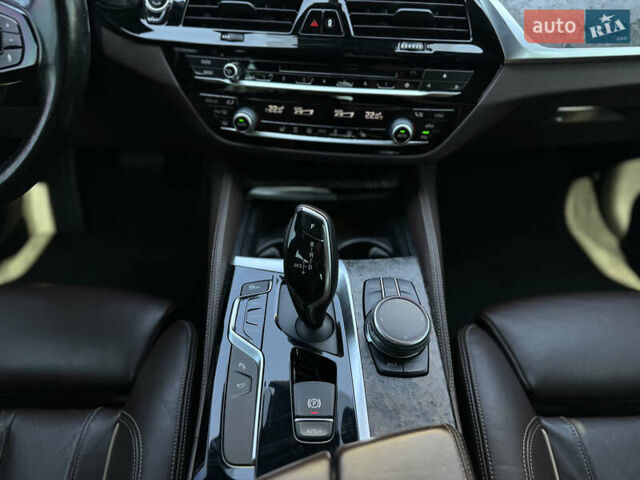 Сірий БМВ 5 Серія, об'ємом двигуна 3 л та пробігом 115 тис. км за 36500 $, фото 13 на Automoto.ua