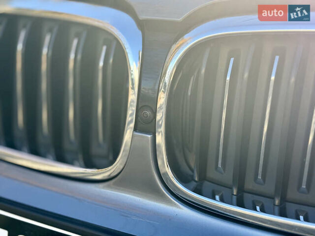 Серый БМВ 5 Серия, объемом двигателя 3 л и пробегом 93 тыс. км за 33500 $, фото 4 на Automoto.ua