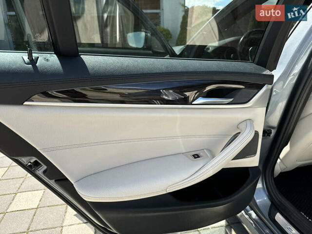 Серый БМВ 5 Серия, объемом двигателя 2 л и пробегом 100 тыс. км за 27500 $, фото 32 на Automoto.ua