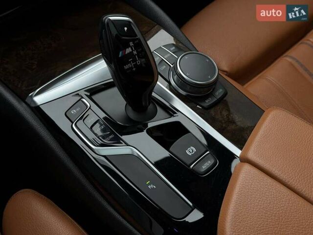 Серый БМВ 5 Серия, объемом двигателя 2 л и пробегом 127 тыс. км за 27000 $, фото 76 на Automoto.ua