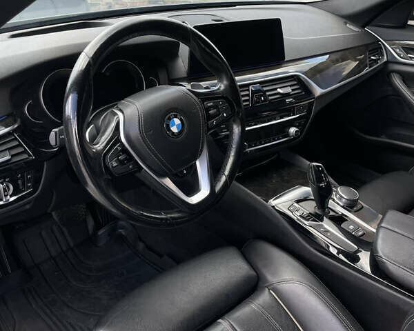 Серый БМВ 5 Серия, объемом двигателя 2 л и пробегом 171 тыс. км за 23900 $, фото 12 на Automoto.ua