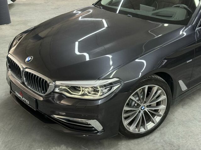 Серый БМВ 5 Серия, объемом двигателя 3 л и пробегом 164 тыс. км за 36900 $, фото 5 на Automoto.ua