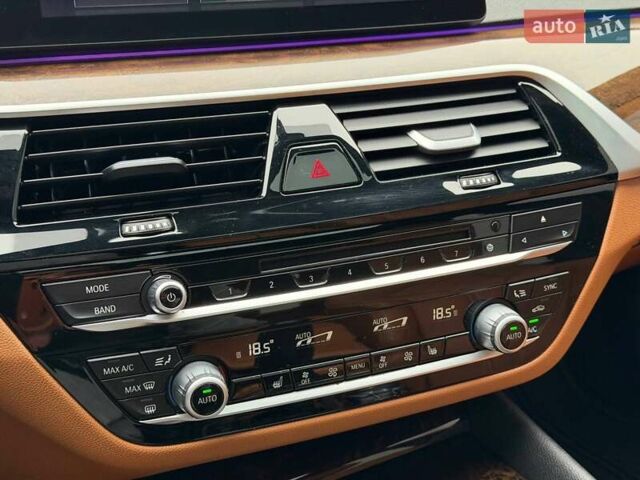 Серый БМВ 5 Серия, объемом двигателя 2 л и пробегом 127 тыс. км за 27000 $, фото 71 на Automoto.ua