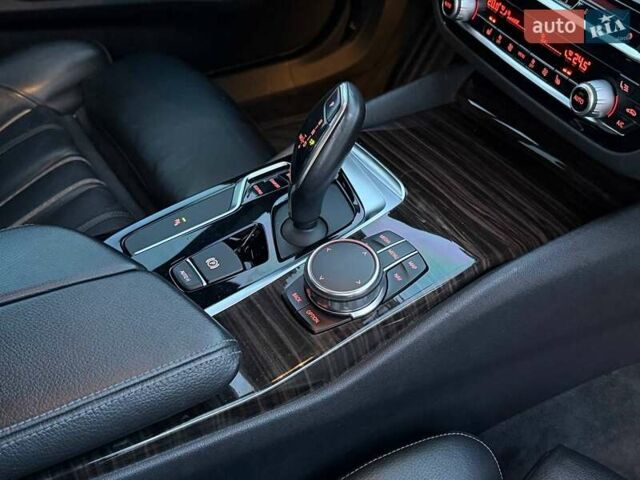 Сірий БМВ 5 Серія, об'ємом двигуна 2 л та пробігом 92 тис. км за 28500 $, фото 33 на Automoto.ua