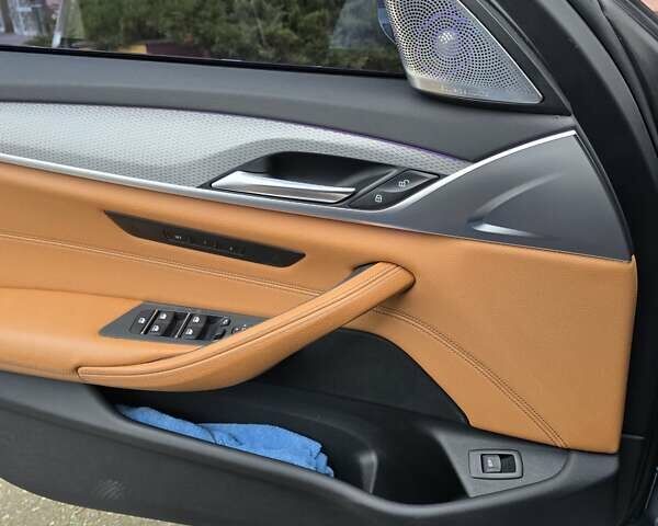 Серый БМВ 5 Серия, объемом двигателя 2 л и пробегом 128 тыс. км за 29990 $, фото 15 на Automoto.ua