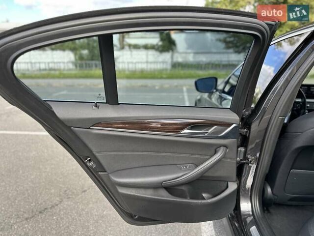 Сірий БМВ 5 Серія, об'ємом двигуна 2 л та пробігом 94 тис. км за 28999 $, фото 32 на Automoto.ua