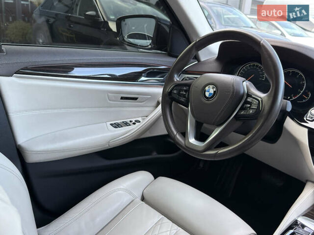 Серый БМВ 5 Серия, объемом двигателя 3 л и пробегом 254 тыс. км за 33500 $, фото 10 на Automoto.ua