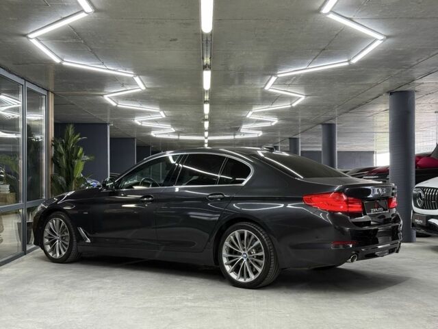 Серый БМВ 5 Серия, объемом двигателя 3 л и пробегом 164 тыс. км за 36900 $, фото 14 на Automoto.ua