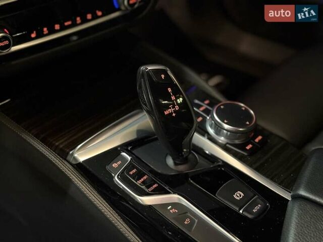 Сірий БМВ 5 Серія, об'ємом двигуна 3 л та пробігом 100 тис. км за 39500 $, фото 16 на Automoto.ua