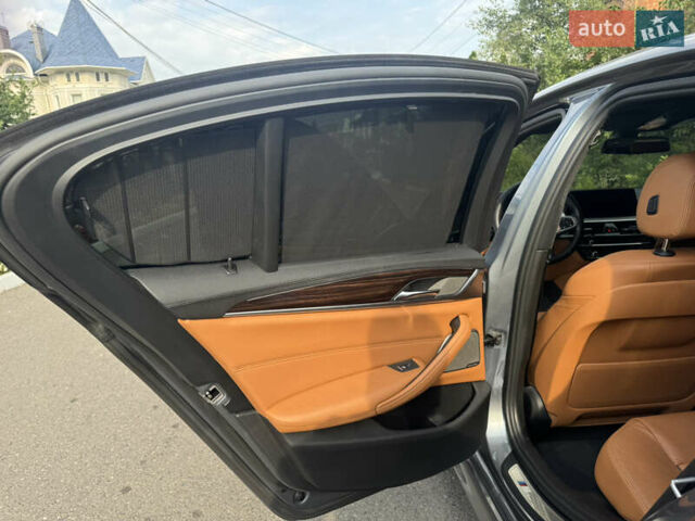 Сірий БМВ 5 Серія, об'ємом двигуна 3 л та пробігом 170 тис. км за 31899 $, фото 13 на Automoto.ua