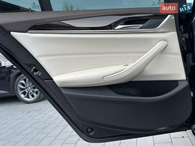 Серый БМВ 5 Серия, объемом двигателя 3 л и пробегом 254 тыс. км за 33500 $, фото 19 на Automoto.ua