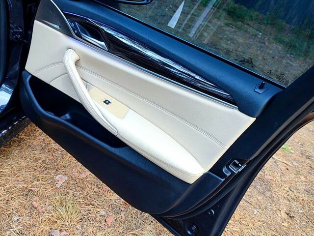 Серый БМВ 5 Серия, объемом двигателя 2 л и пробегом 137 тыс. км за 27500 $, фото 6 на Automoto.ua