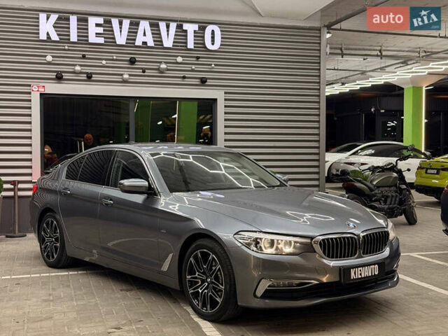 Серый БМВ 5 Серия, объемом двигателя 2 л и пробегом 131 тыс. км за 24000 $, фото 9 на Automoto.ua