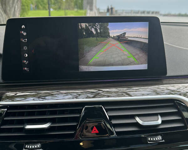 Серый БМВ 5 Серия, объемом двигателя 3 л и пробегом 160 тыс. км за 33500 $, фото 28 на Automoto.ua