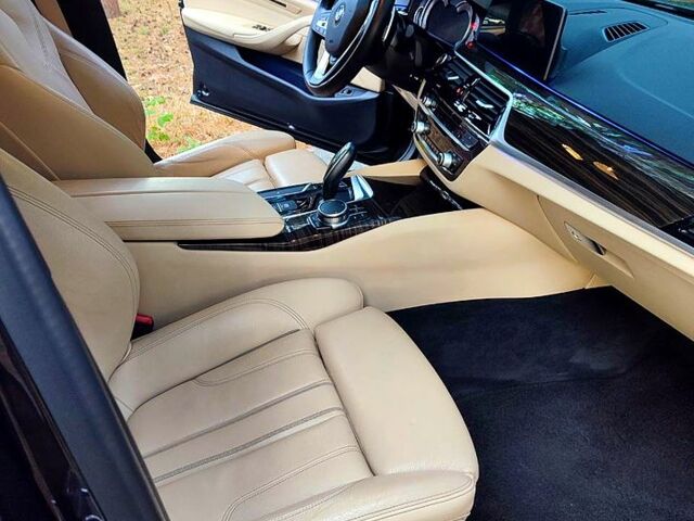 Серый БМВ 5 Серия, объемом двигателя 2 л и пробегом 137 тыс. км за 27500 $, фото 5 на Automoto.ua