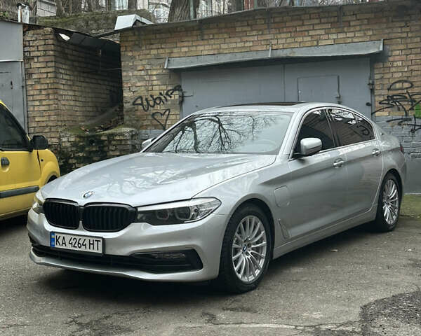 Серый БМВ 5 Серия, объемом двигателя 2 л и пробегом 110 тыс. км за 30000 $, фото 10 на Automoto.ua