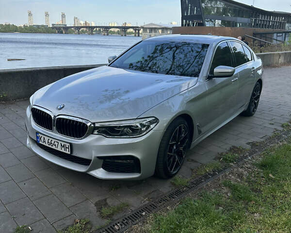 Серый БМВ 5 Серия, объемом двигателя 3 л и пробегом 160 тыс. км за 33500 $, фото 1 на Automoto.ua