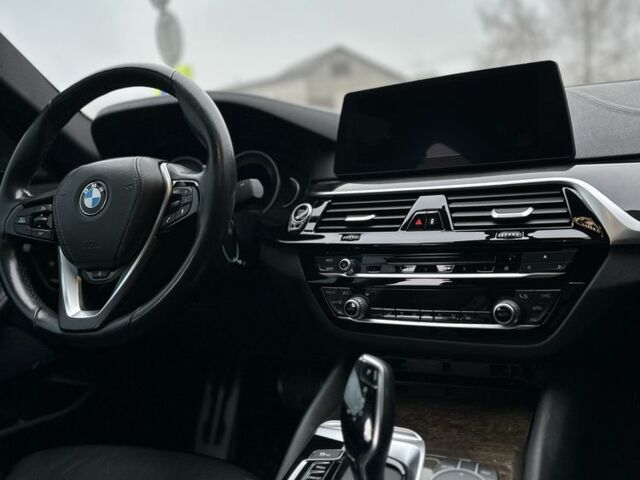 Сірий БМВ 5 Серія, об'ємом двигуна 3 л та пробігом 133 тис. км за 31700 $, фото 19 на Automoto.ua