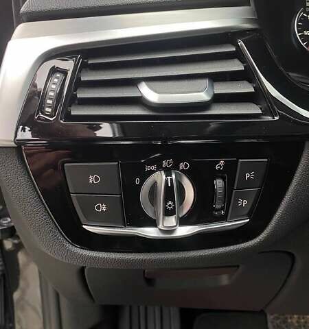 Сірий БМВ 5 Серія, об'ємом двигуна 2.99 л та пробігом 164 тис. км за 31500 $, фото 18 на Automoto.ua