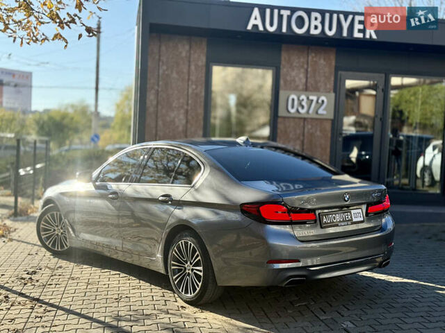 Серый БМВ 5 Серия, объемом двигателя 3 л и пробегом 93 тыс. км за 33500 $, фото 22 на Automoto.ua