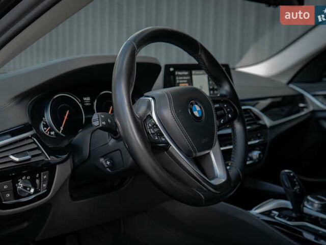 Серый БМВ 5 Серия, объемом двигателя 2 л и пробегом 93 тыс. км за 35500 $, фото 20 на Automoto.ua