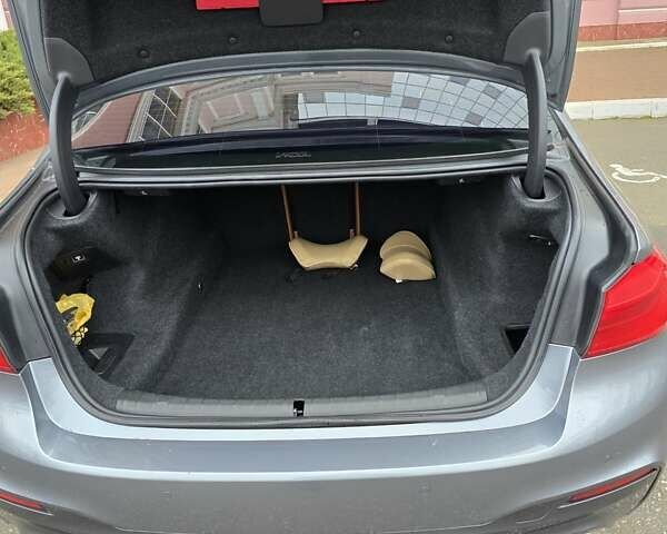 Серый БМВ 5 Серия, объемом двигателя 2 л и пробегом 128 тыс. км за 29990 $, фото 11 на Automoto.ua