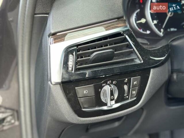 Сірий БМВ 5 Серія, об'ємом двигуна 2 л та пробігом 94 тис. км за 28999 $, фото 19 на Automoto.ua