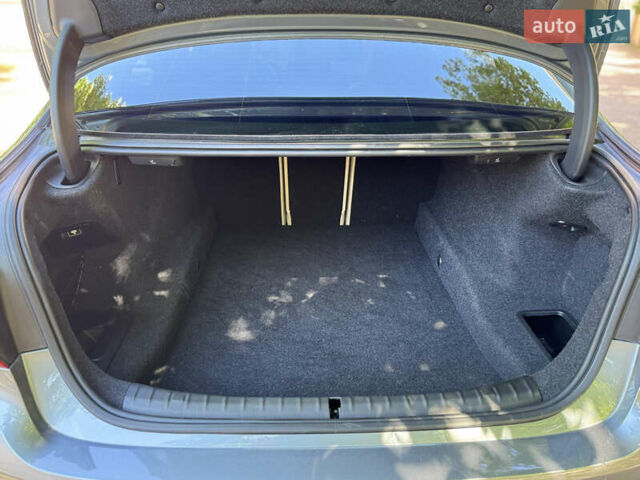 Серый БМВ 5 Серия, объемом двигателя 2 л и пробегом 194 тыс. км за 24900 $, фото 22 на Automoto.ua