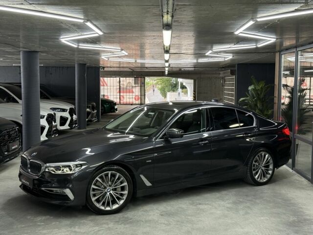 Серый БМВ 5 Серия, объемом двигателя 3 л и пробегом 164 тыс. км за 36900 $, фото 4 на Automoto.ua