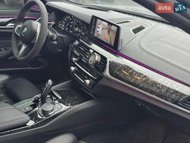 Серый БМВ 5 Серия, объемом двигателя 3 л и пробегом 120 тыс. км за 34900 $, фото 29 на Automoto.ua