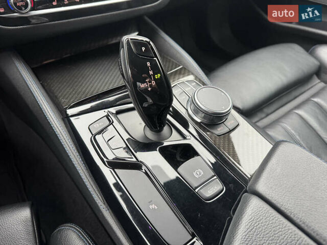 Сірий БМВ 5 Серія, об'ємом двигуна 3 л та пробігом 141 тис. км за 29999 $, фото 45 на Automoto.ua