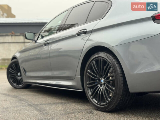 Сірий БМВ 5 Серія, об'ємом двигуна 3 л та пробігом 141 тис. км за 29999 $, фото 15 на Automoto.ua