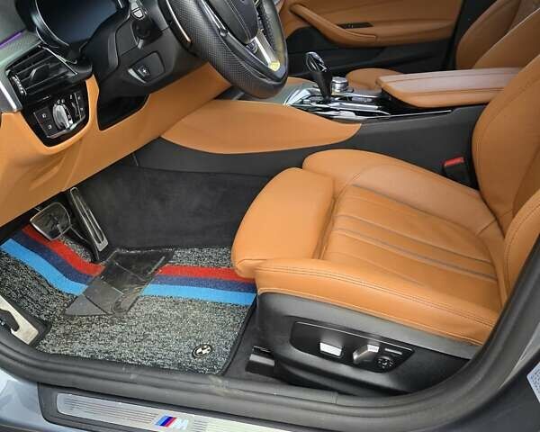 Серый БМВ 5 Серия, объемом двигателя 2 л и пробегом 128 тыс. км за 29990 $, фото 14 на Automoto.ua