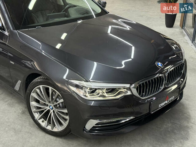 Сірий БМВ 5 Серія, об'ємом двигуна 2.99 л та пробігом 164 тис. км за 38900 $, фото 2 на Automoto.ua