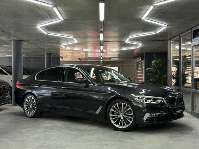 Серый БМВ 5 Серия, объемом двигателя 3 л и пробегом 164 тыс. км за 36900 $, фото 2 на Automoto.ua