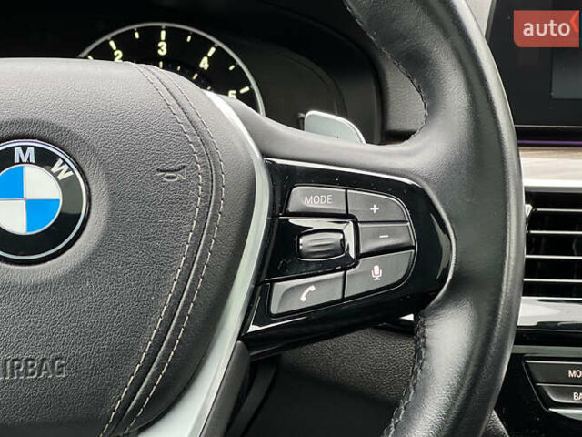 Серый БМВ 5 Серия, объемом двигателя 2 л и пробегом 111 тыс. км за 28300 $, фото 11 на Automoto.ua