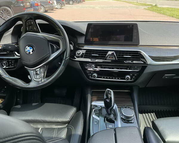 Серый БМВ 5 Серия, объемом двигателя 2 л и пробегом 80 тыс. км за 28000 $, фото 37 на Automoto.ua