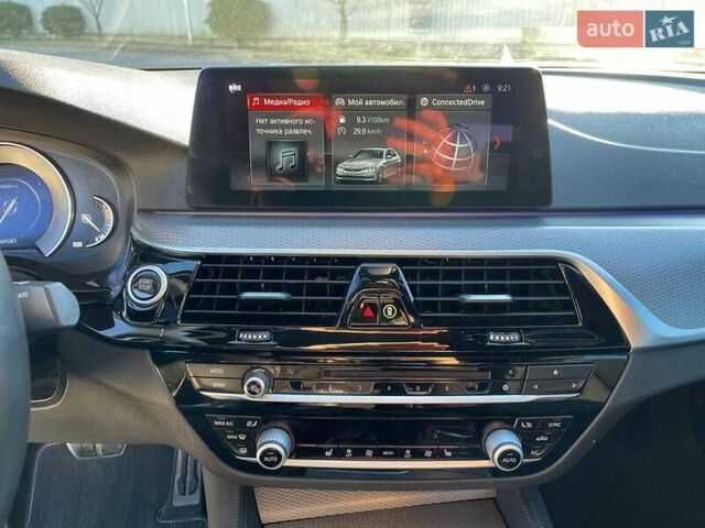 Серый БМВ 5 Серия, объемом двигателя 2 л и пробегом 206 тыс. км за 27900 $, фото 18 на Automoto.ua