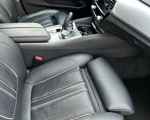 Серый БМВ 5 Серия, объемом двигателя 2 л и пробегом 160 тыс. км за 35500 $, фото 26 на Automoto.ua