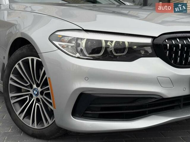 Серый БМВ 5 Серия, объемом двигателя 2 л и пробегом 99 тыс. км за 26000 $, фото 2 на Automoto.ua