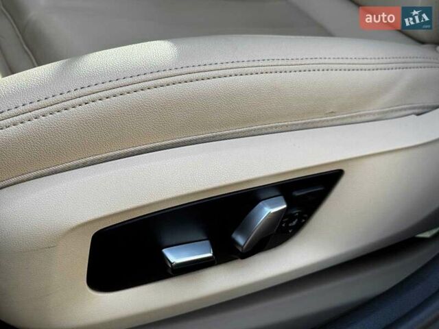 Серый БМВ 5 Серия, объемом двигателя 2 л и пробегом 47 тыс. км за 28340 $, фото 14 на Automoto.ua